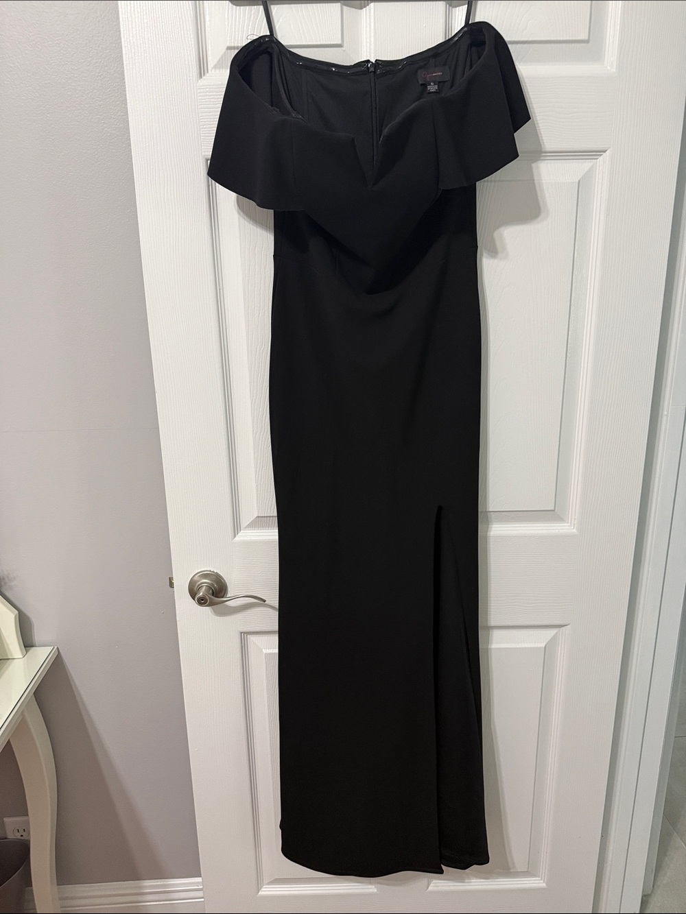 Aqua Dresses Off-Shoulder Black Evening Gown with slit